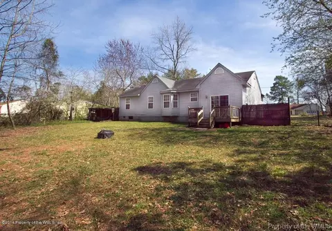 1124 W Riverside Dr, Lanexa, VA 23089 photo 2