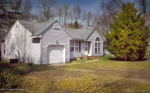 1124 W Riverside Dr, Lanexa, VA 23089 photo 1
