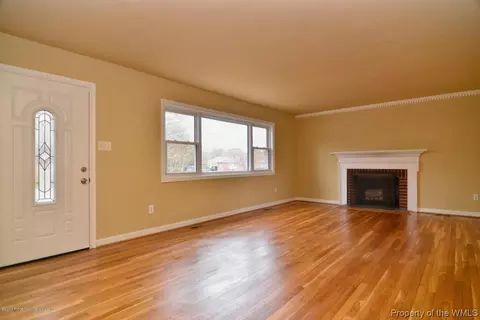 72 Wheatland Dr, Hampton, VA 23666 photo 4