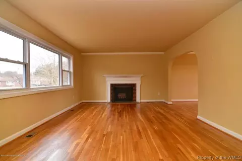 72 Wheatland Dr, Hampton, VA 23666 photo 5
