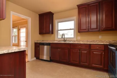 72 Wheatland Dr, Hampton, VA 23666 photo 1