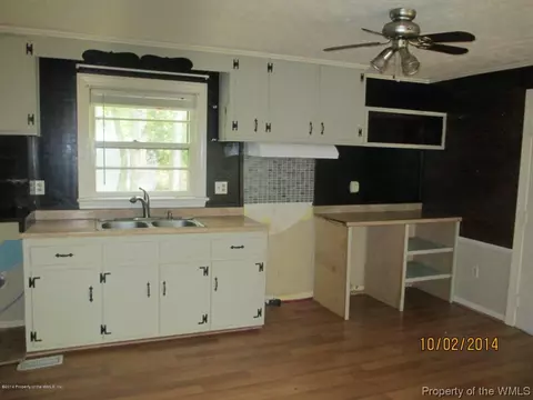5010 Laurel Ln, Lanexa, VA 23089 photo 2