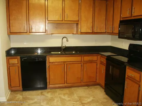 2 Nurmi Ln, Hampton, VA 23666 photo 2