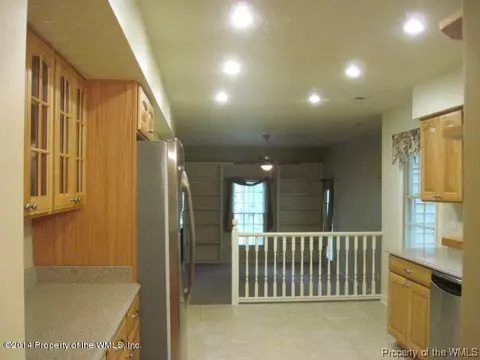 102 Patrick Henry Dr, Williamsburg, VA 23185 photo 4