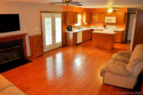 105 Nice Dr, Williamsburg, VA 23188 photo 6