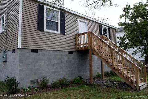 411 Roane Dr, Hampton, VA 23669 photo 2