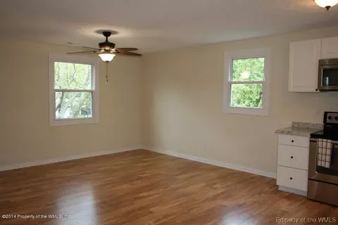 411 Roane Dr, Hampton, VA 23669 photo 4