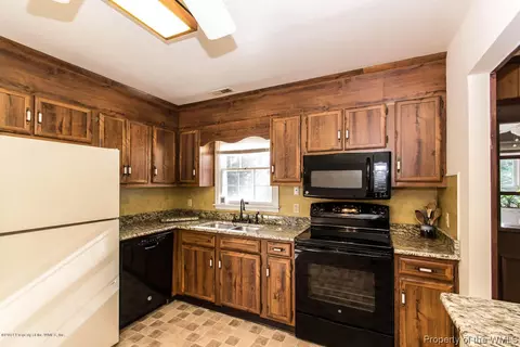 401 Riverside Dr, Lanexa, VA 23089 photo 11