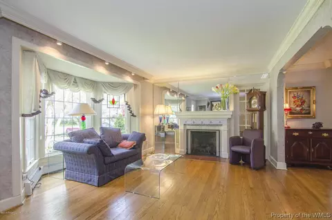 55 Hampton Roads Ave, Hampton, VA 23661 photo 2