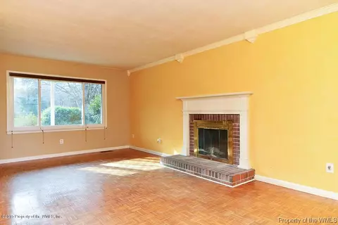 208 Thomas Nelson Ln, Williamsburg, VA 23185 photo 3