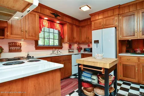 291 E Queens Dr, Williamsburg, VA 23185 photo 14