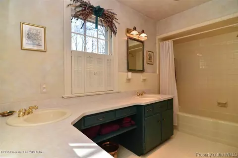 291 E Queens Dr, Williamsburg, VA 23185 photo 21