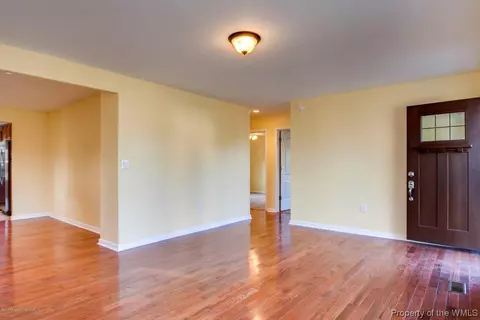 101 Beach Rd, Hampton, VA 23664 photo 3