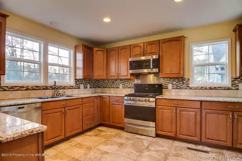 101 Beach Rd, Hampton, VA 23664 photo 8