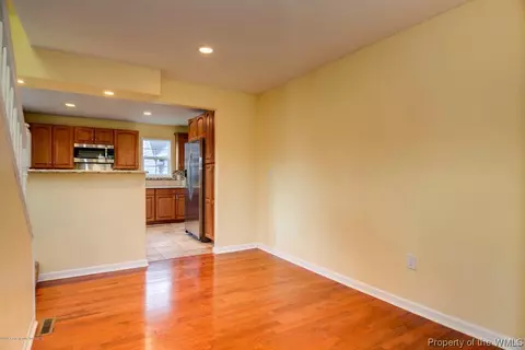 101 Beach Rd, Hampton, VA 23664 photo 5