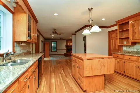 128 Thomas Dl, Williamsburg, VA 23185 photo 10
