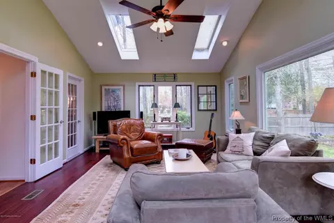 197 The Maine, Williamsburg, VA 23185 photo 17