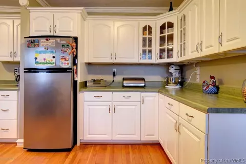 21 Magnolia Pl, Hampton, VA 23669 photo 9