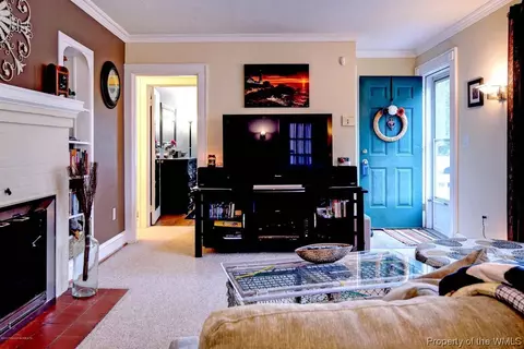 21 Magnolia Pl, Hampton, VA 23669 photo 5