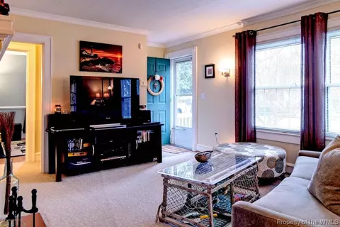 21 Magnolia Pl, Hampton, VA 23669 photo 6