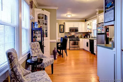 21 Magnolia Pl, Hampton, VA 23669 photo 8