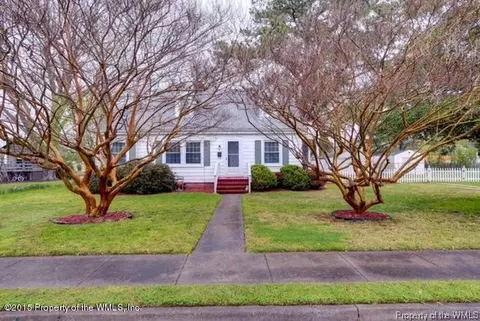 21 Magnolia Pl, Hampton, VA 23669 photo 1
