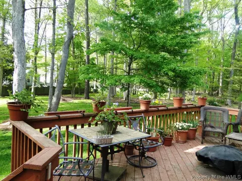7 Honeysuckle Hl, Hampton, VA 23669 photo 6