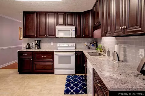 7 Honeysuckle Hl, Hampton, VA 23669 photo 18
