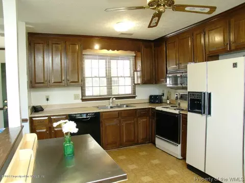 34 Sandy Lake Dr, Hampton, VA 23666 photo 9