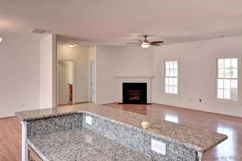 9215 Richmond Rd, Lanexa, VA 23089 photo 7