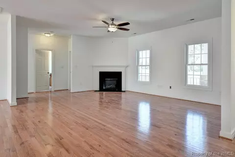 9215 Richmond Rd, Lanexa, VA 23089 photo 3