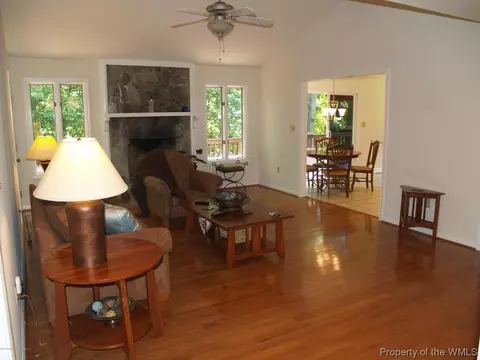 123 Devonshire Dr, Williamsburg, VA 23188 photo 8
