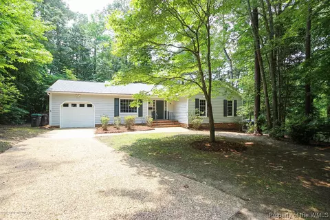 110 Fall E, Williamsburg, VA 23188 photo 2