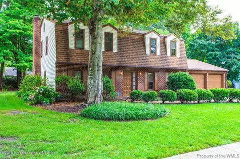 6 Danfield Cir, Hampton, VA 23666 photo 2