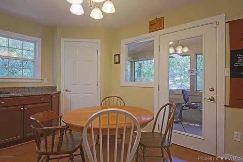 4038 S Riverside Dr, Lanexa, VA 23089 photo 18