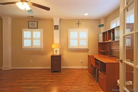 4038 S Riverside Dr, Lanexa, VA 23089 photo 2