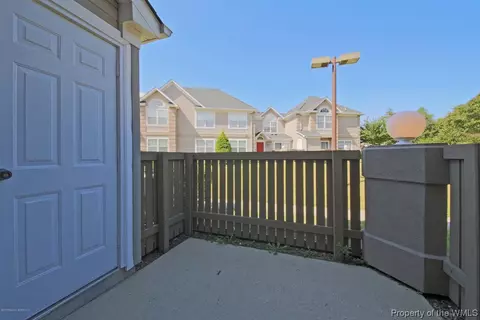 706 Queens Path, Williamsburg, VA 23185 photo 5