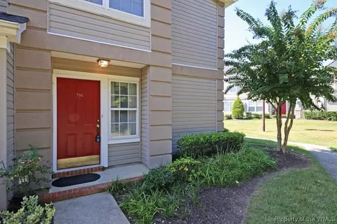 706 Queens Path, Williamsburg, VA 23185 photo 3