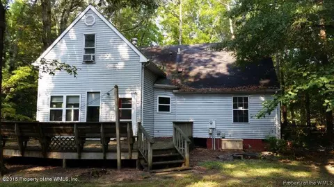 6329 Corbin Ct, Gloucester, VA 23061 photo 5