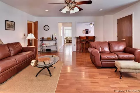 381 Dewey Ave, Hampton, VA 23661 photo 15
