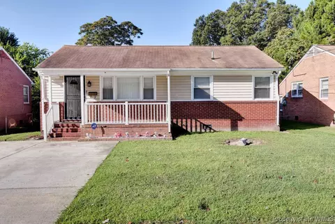 381 Dewey Ave, Hampton, VA 23661 photo 1