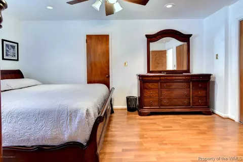 381 Dewey Ave, Hampton, VA 23661 photo 17