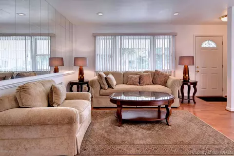 381 Dewey Ave, Hampton, VA 23661 photo 6