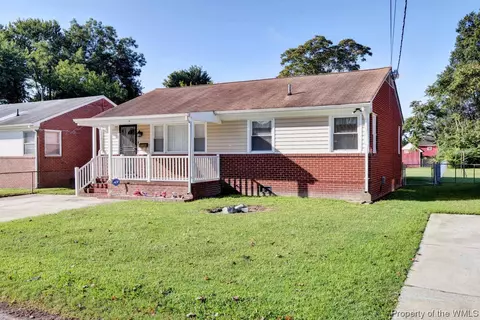 381 Dewey Ave, Hampton, VA 23661 photo 2