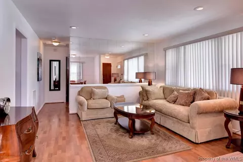 381 Dewey Ave, Hampton, VA 23661 photo 5