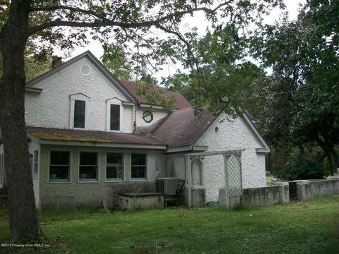6436 Ware Point Rd, Gloucester, VA 23061 photo 2