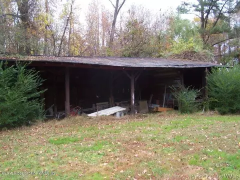 1397 Greys Point Rd, Topping, VA 23169 photo 4